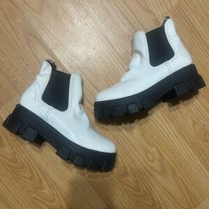 Chunky White and Black ‘circus’ Ankle Boots women 7